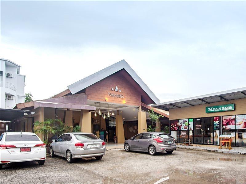 Naiyang Beach Hotel Sha Plus Phuket Kültér fotó