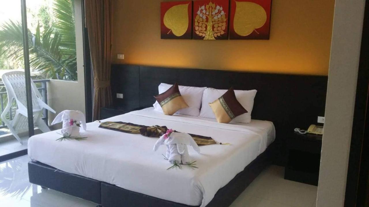 Naiyang Beach Hotel Sha Plus Phuket Kültér fotó
