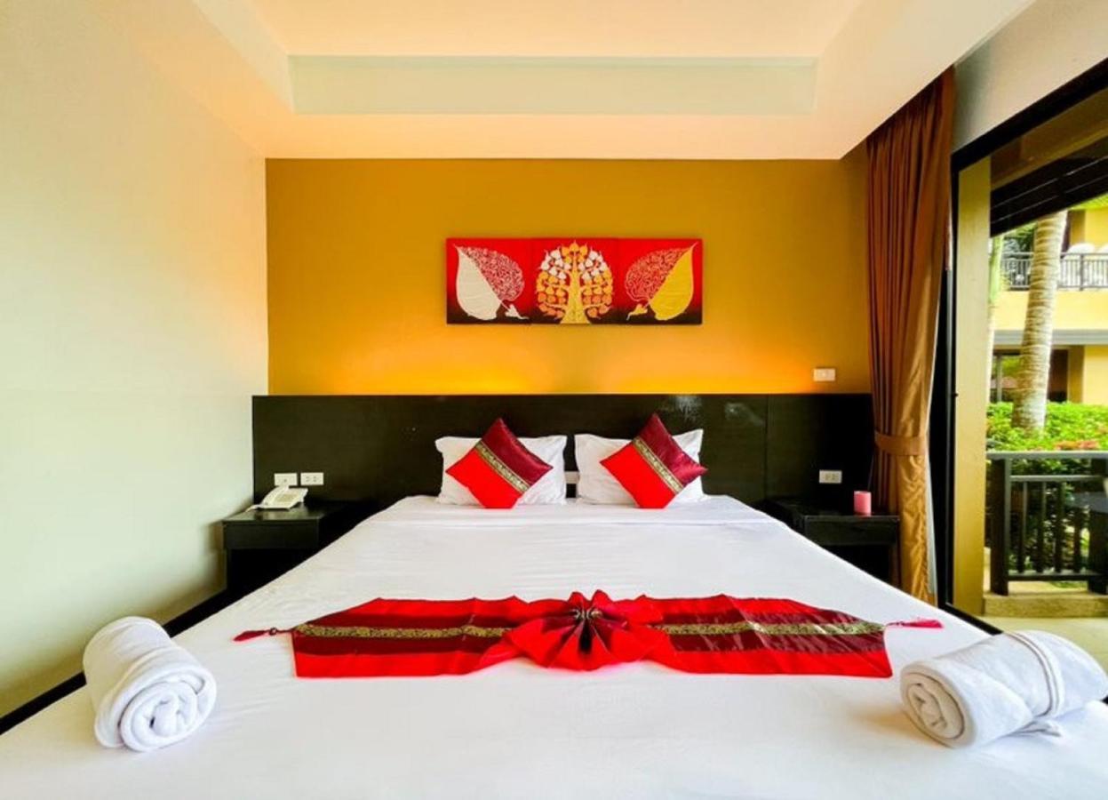 Naiyang Beach Hotel Sha Plus Phuket Kültér fotó