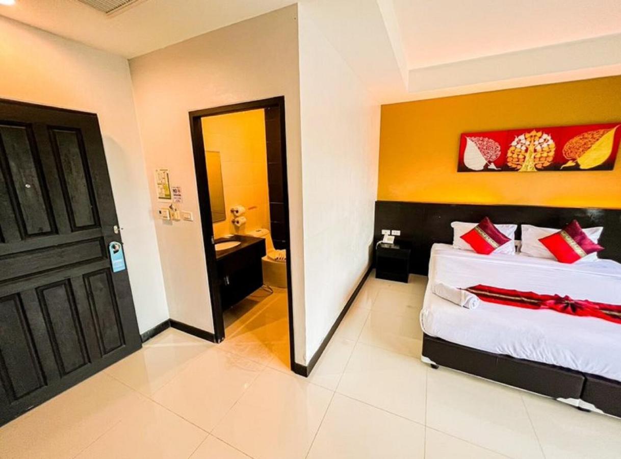 Naiyang Beach Hotel Sha Plus Phuket Kültér fotó
