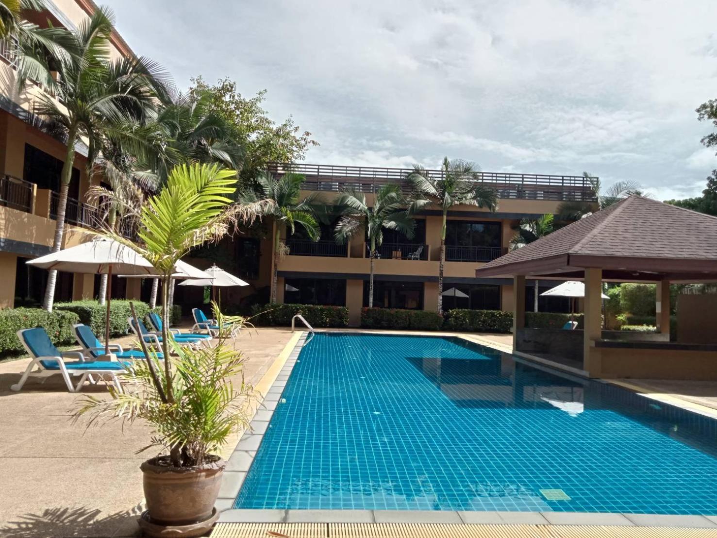 Naiyang Beach Hotel Sha Plus Phuket Kültér fotó